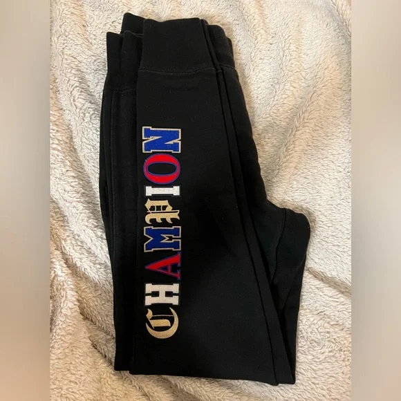 Champion old english discount sweatpants